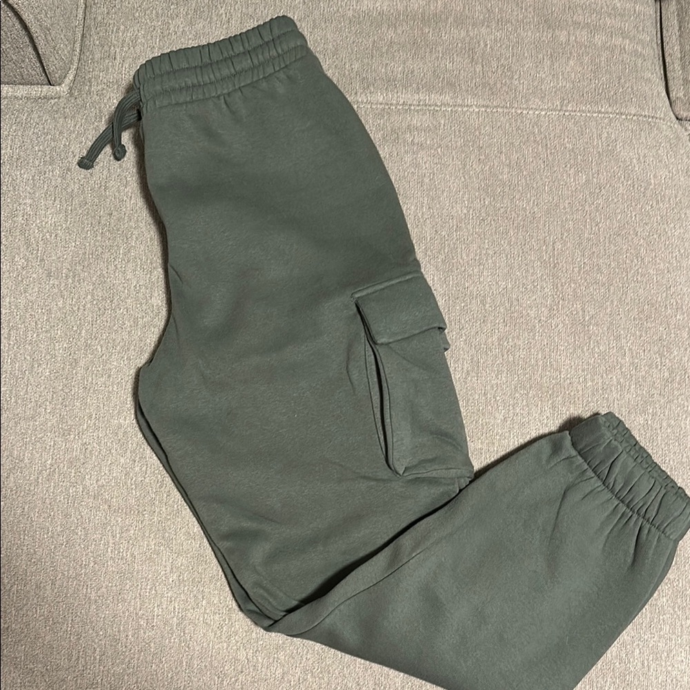 Zara Green Cargo Pants Relaxed Fit
